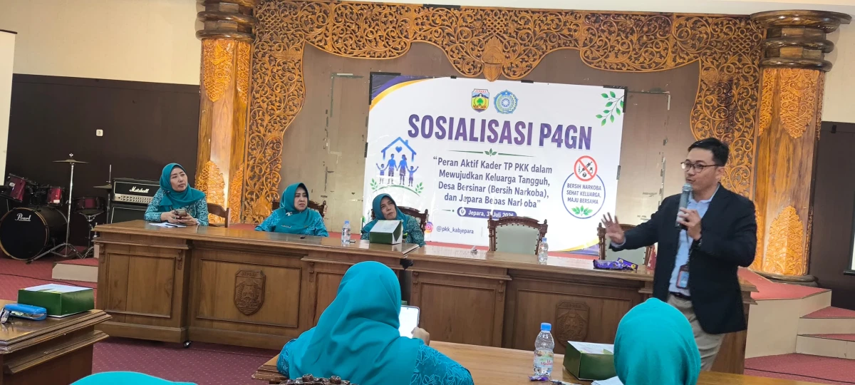 Mengikuti sosialisasi P4GN