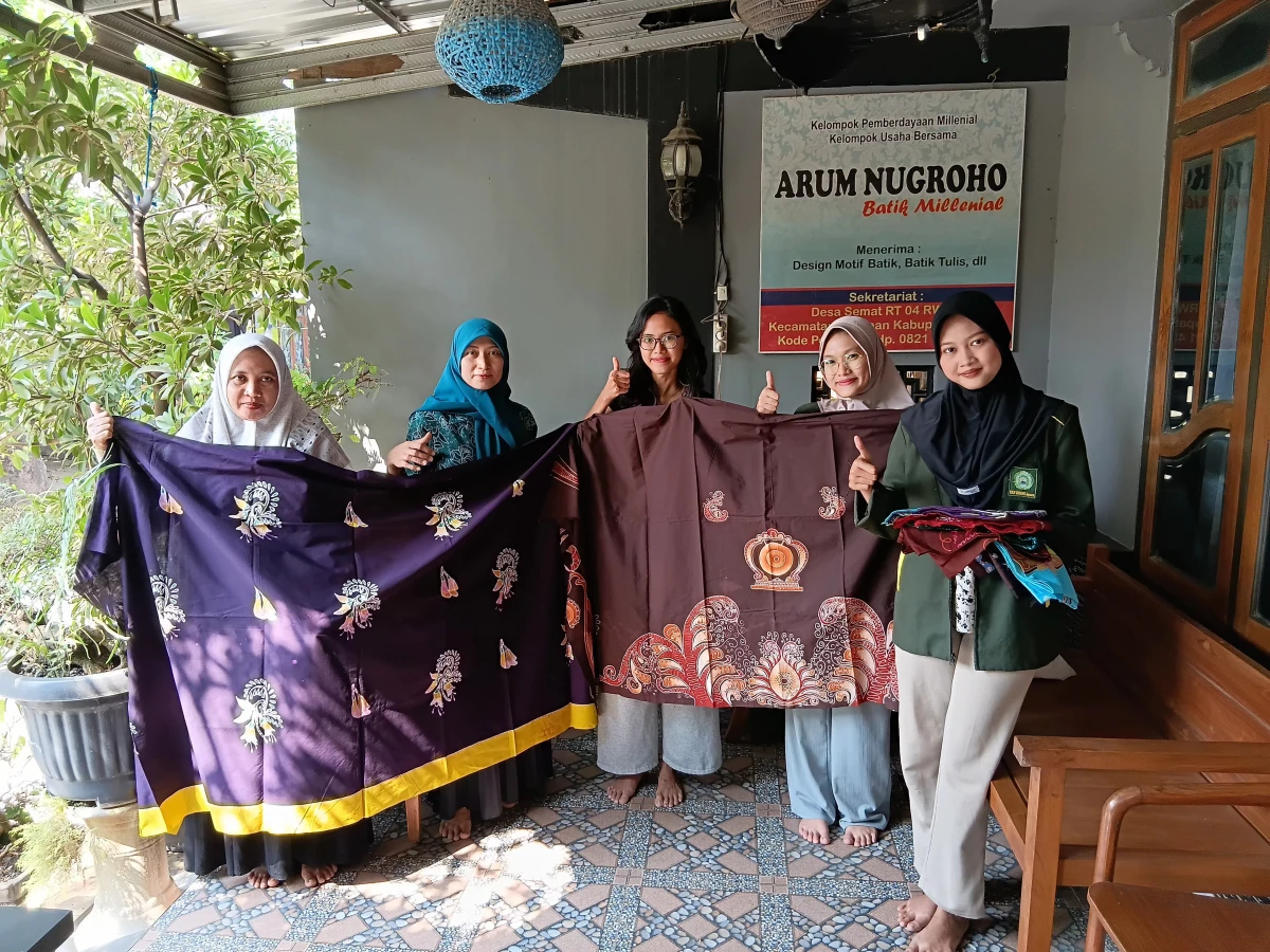 Produk unggulan batik kembang Turi dan batik gong desa semat