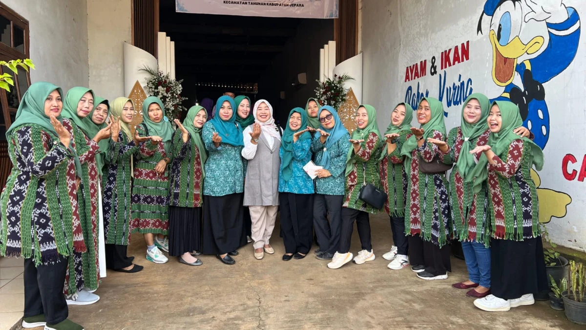 Pembinaan UMKM " mentari " desa kecapi