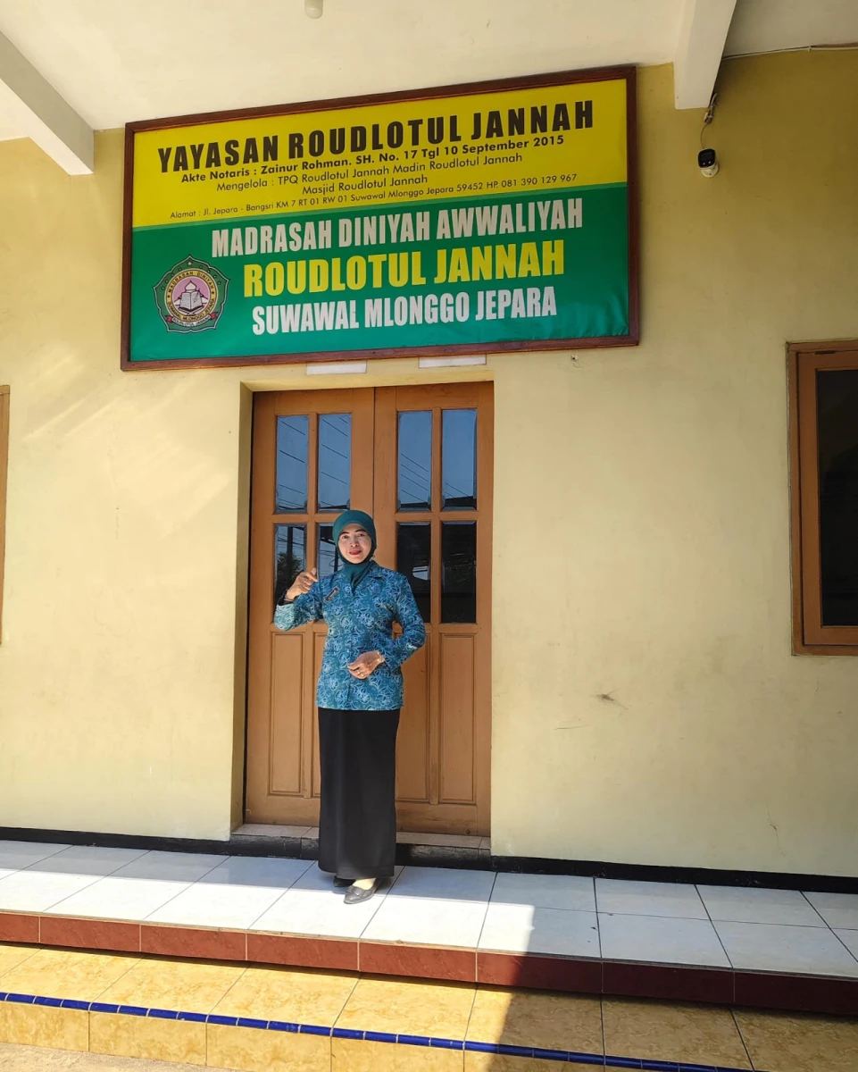 Ketua TP PKK Sekaligus Bunda Literasi Kecamatan Mlonggo Melakukan Monitoring Sarana dan Prasarana Madrasah Diniyah