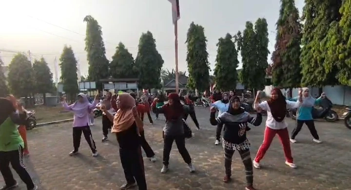 GERMAS BERSAMA  TP.PKK DESA SINGOROJO 
