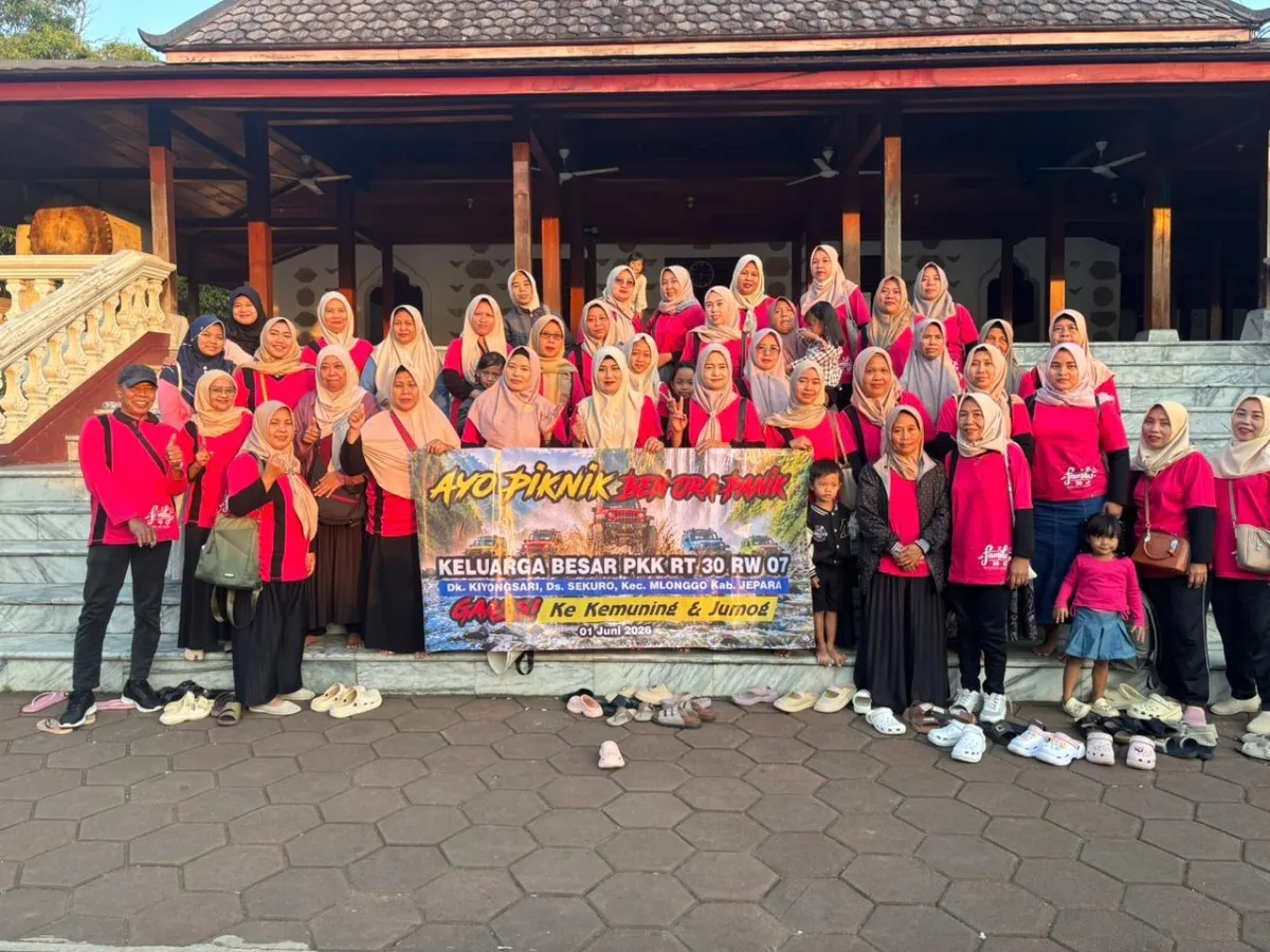 PIKNIK BARENG PKK RT 30 SEKURO