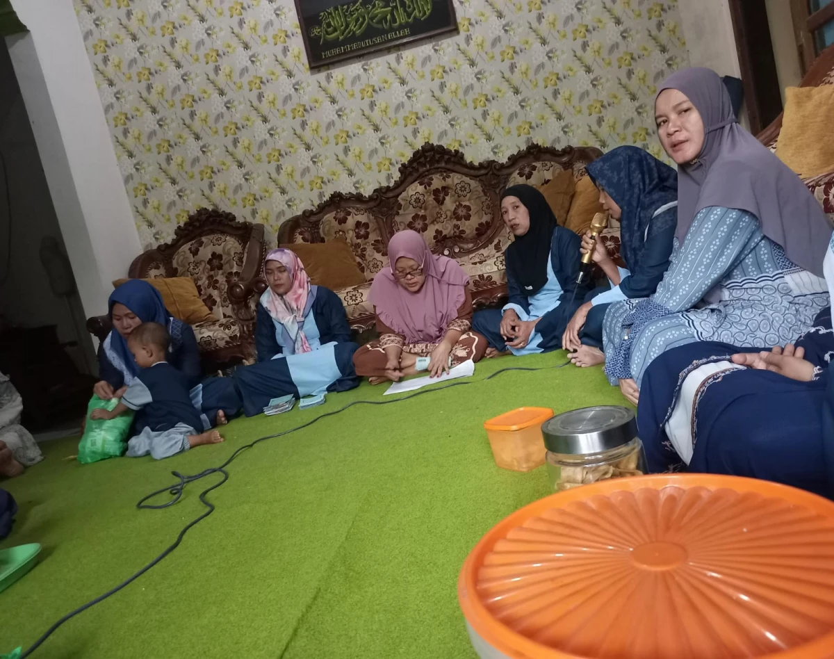 Kegiatan kelompok PKK RT 3 RW 1 persiapan kegiatan agustusan 