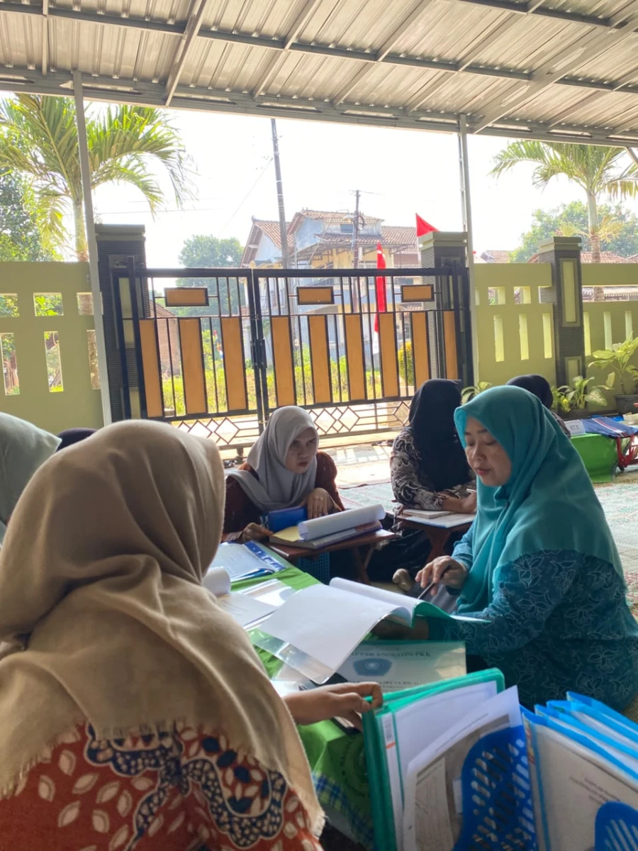 Lomba Adminstrasi PKK RT se-Desa Bantrung