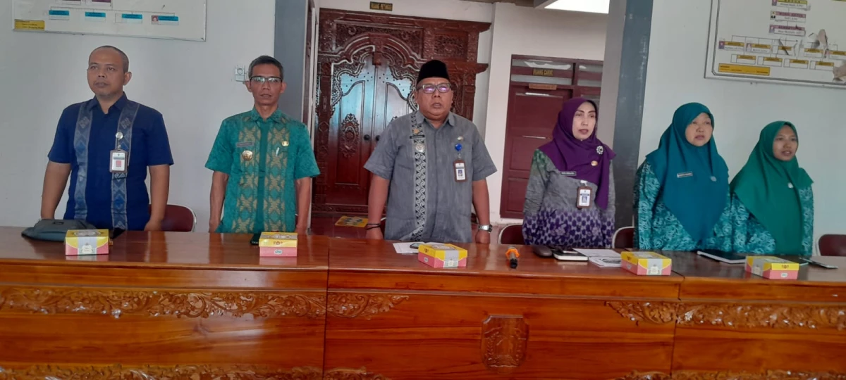 Monitoring kios Adminduk dan sosialiasi caping PKK 