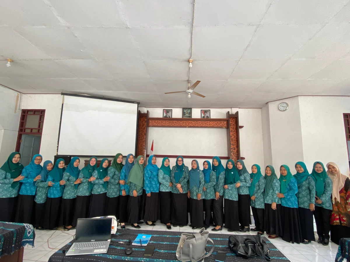 Pertemuan Rutin PKK Kecamatan Kembang