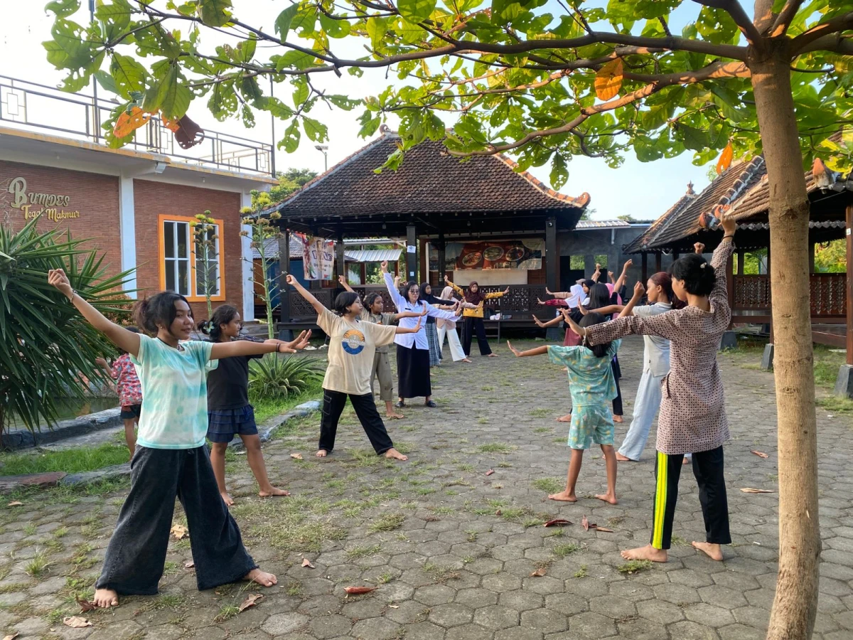 Pelatihan Menari Tari Perang Obor