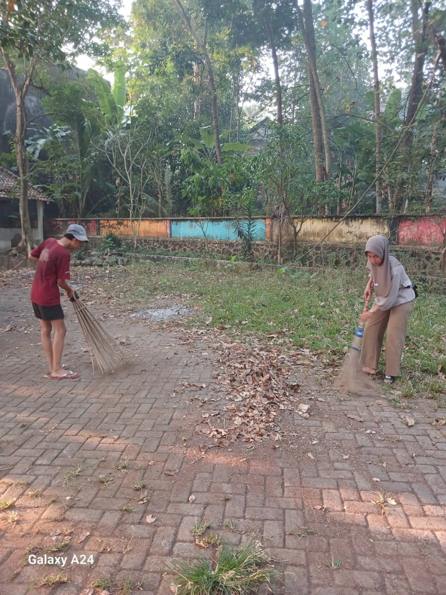 KERJA BAKTI