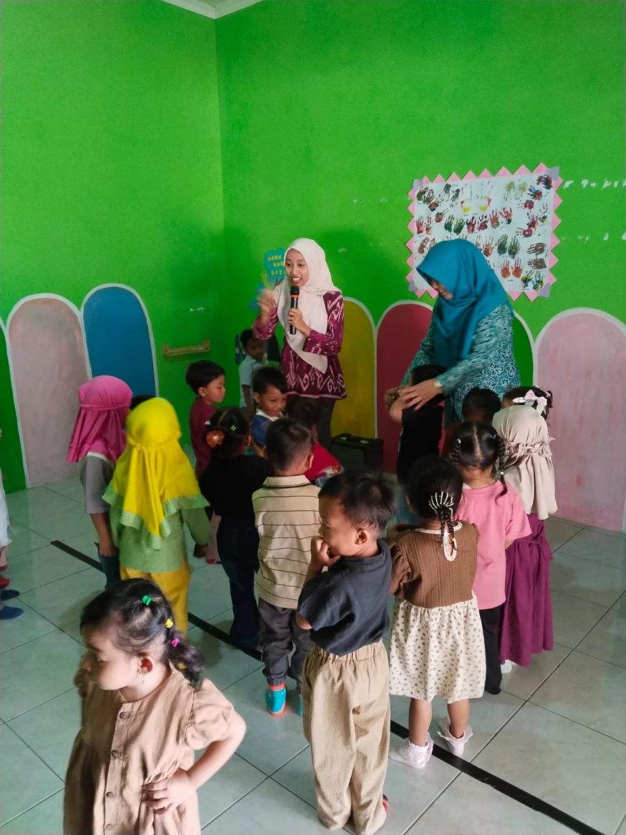 KUNJUNGAN DI POS PAUD CERDAS CERIA