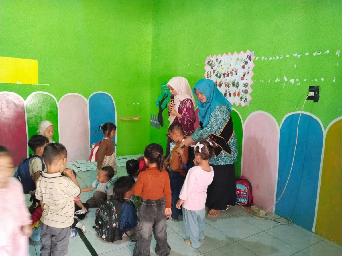 KUNJUNGAN BUNDA LITERASI DI POS PAUD CERDAS CERIA