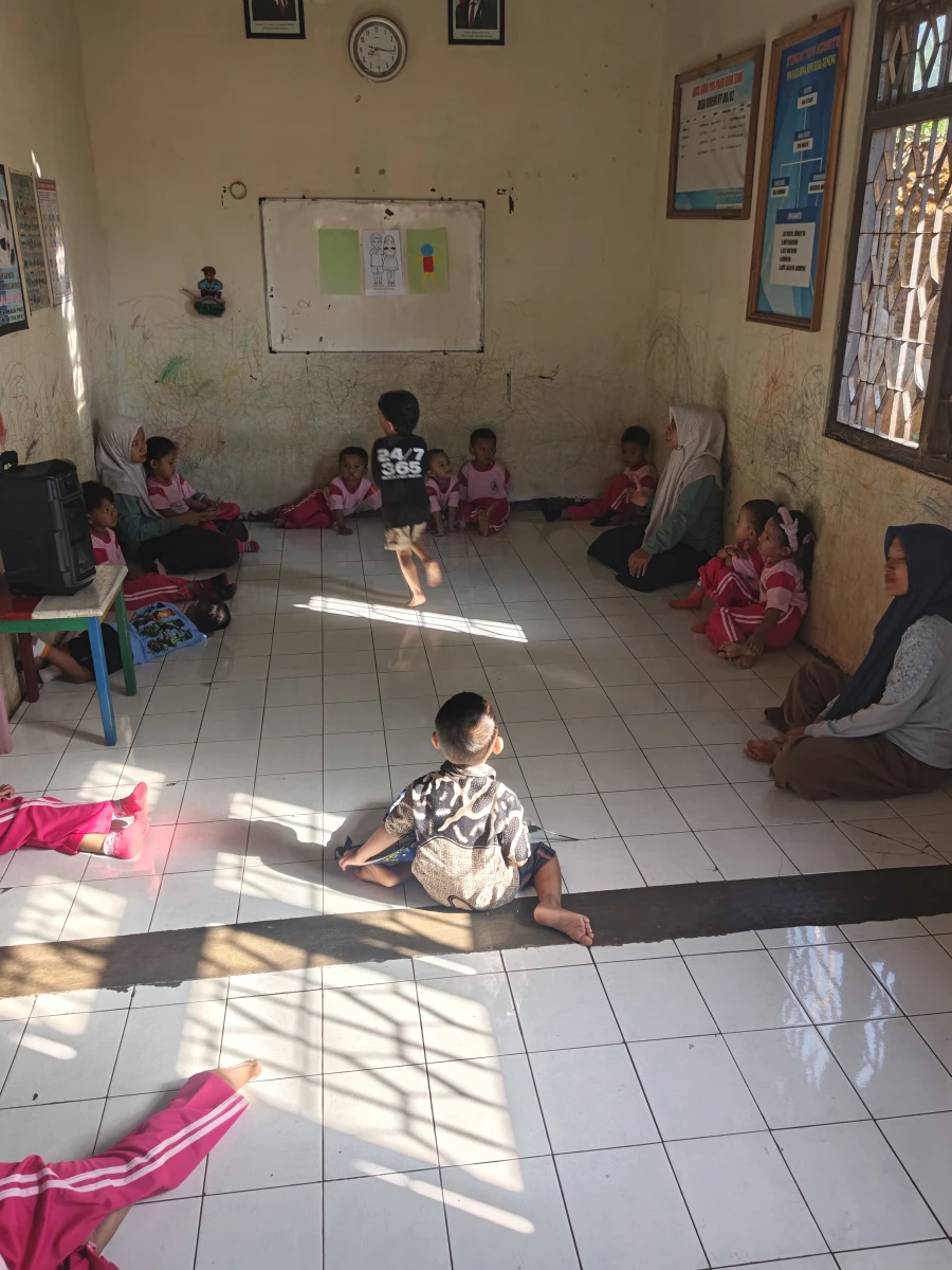 Pembelajaran pos PAUD bina siwi desa geneng