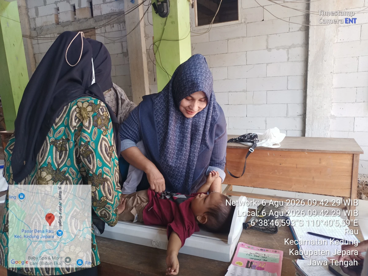 Pemberian Bantuan Susu dari Orprof Jepara 