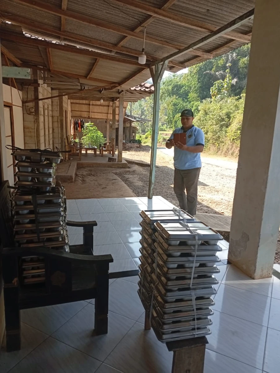 MAKANAN BERGIZI GRATIS
