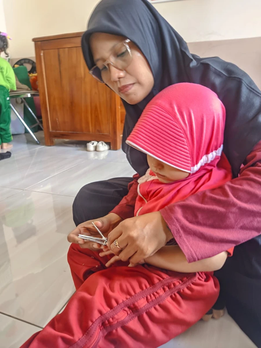 Pemeriksaan kuku dilaksanakan pada hari Jum'at tgl 7 Agustus di PP Melati tgl 7 