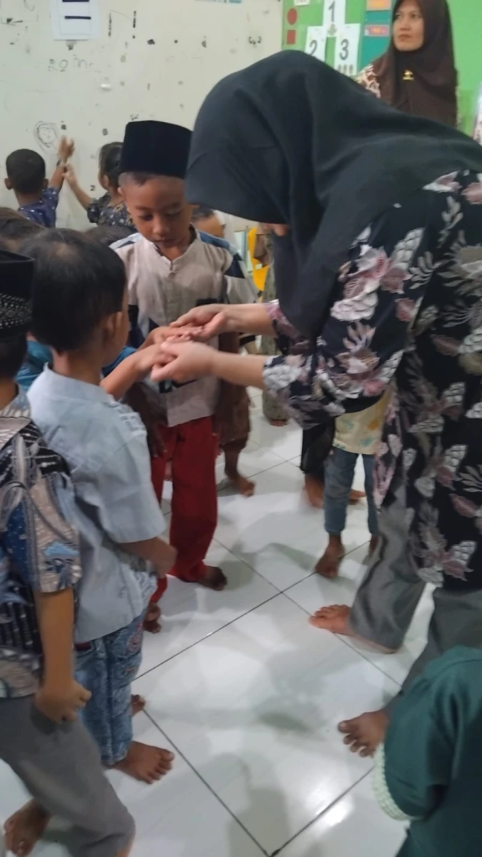 Menanamkan PHBS Pada Anak Usia Dini
