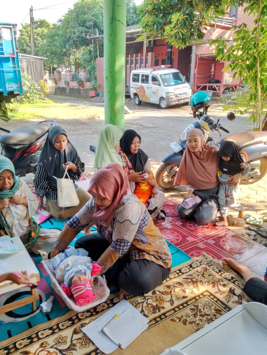Posyandu sebagai Upaya Peningkatan Kesehatan Masyarakat di Desa Pelemkerep