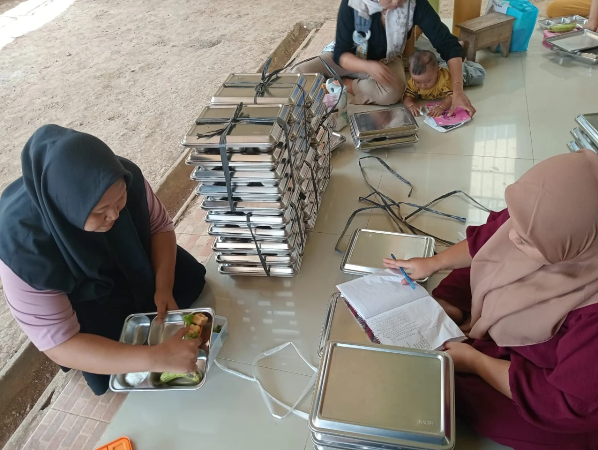 MAKANAN BERGIZI GRATIS ( MBG) 