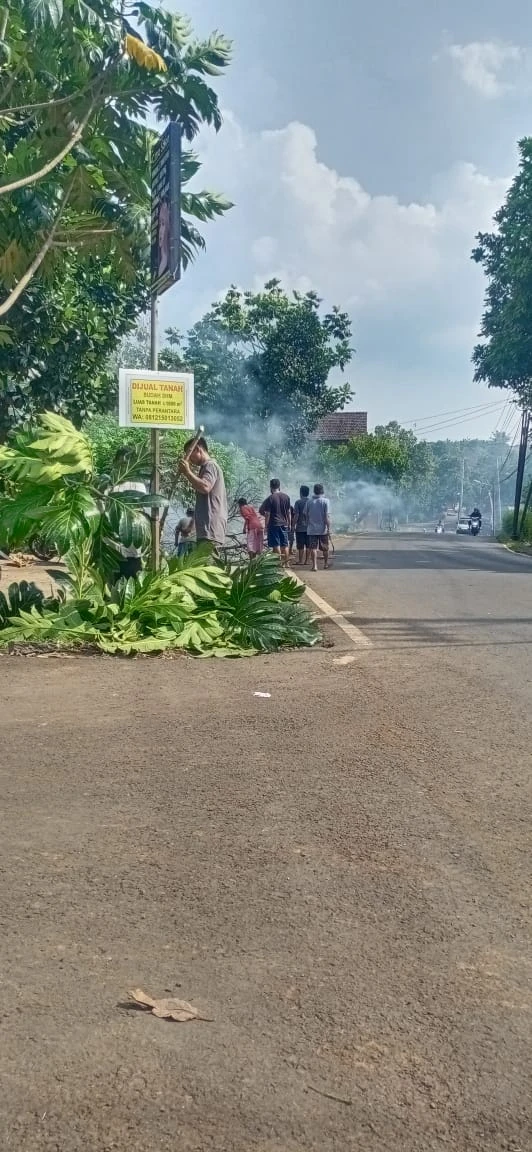 Kerja Bakti Warga RT 02/RW 01 Sambut HUT ke-81 Kemerdekaan RI