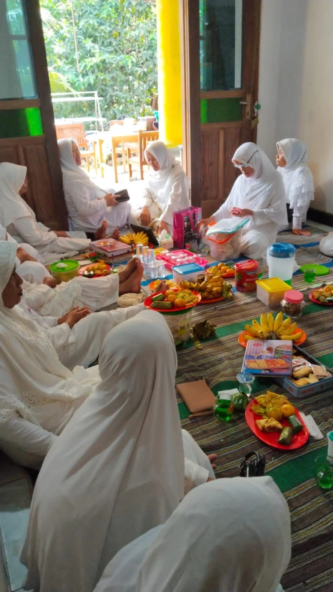 Pengajian IHM (Ikatan Haji Mabrur) sebagai Sarana Mempererat Silaturahmi dan Meningkatkan Keimanan Warga Desa Karanggondang