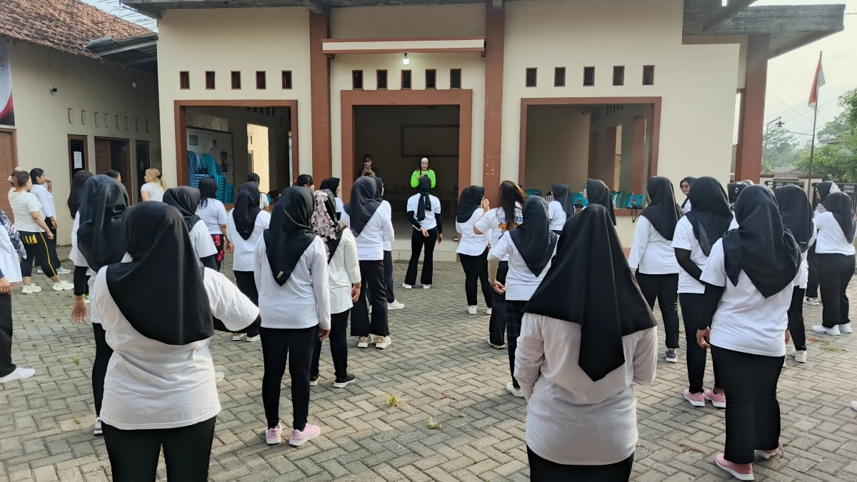 GERMAS TP.PKK Desa Rajekwesi 