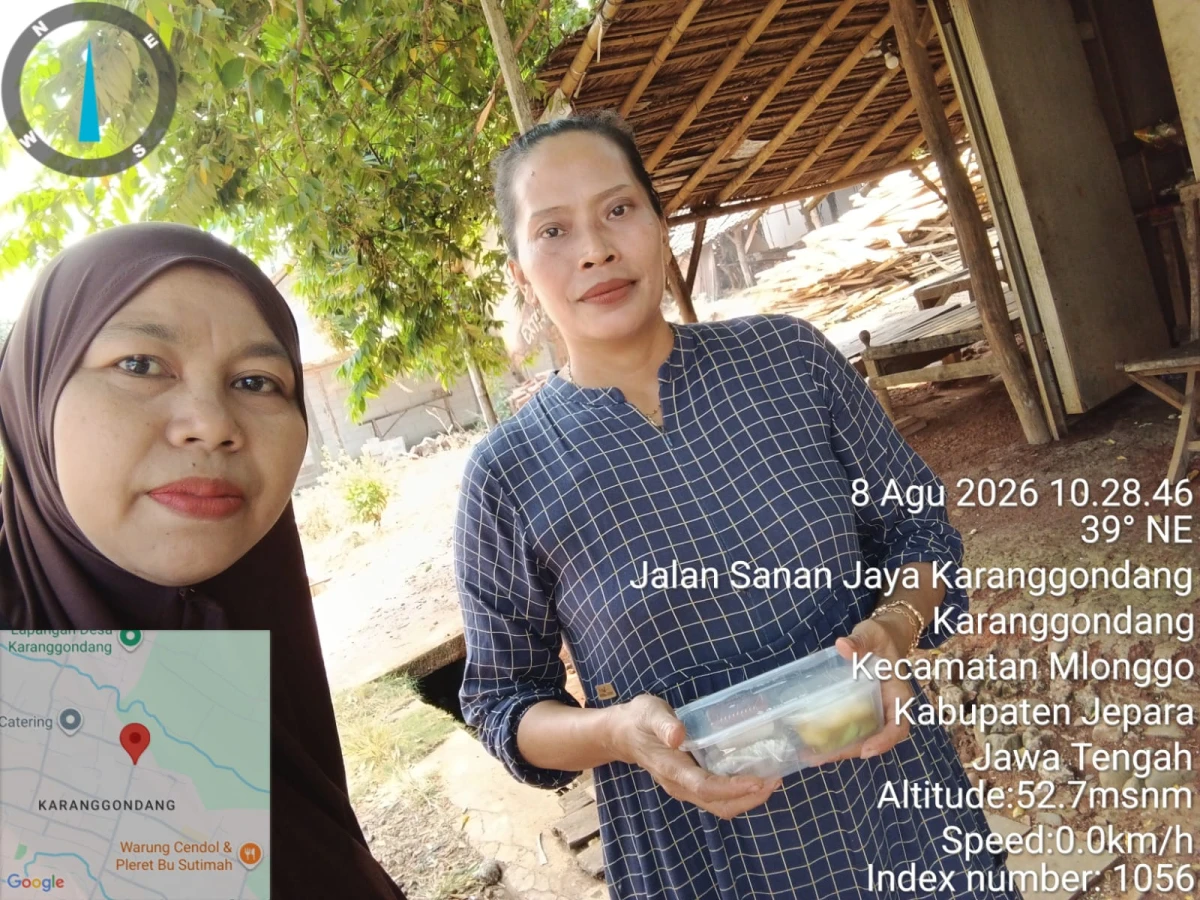 Pemberian PMT bagi Ibu Hamil di RW 02 Desa Karanggondang