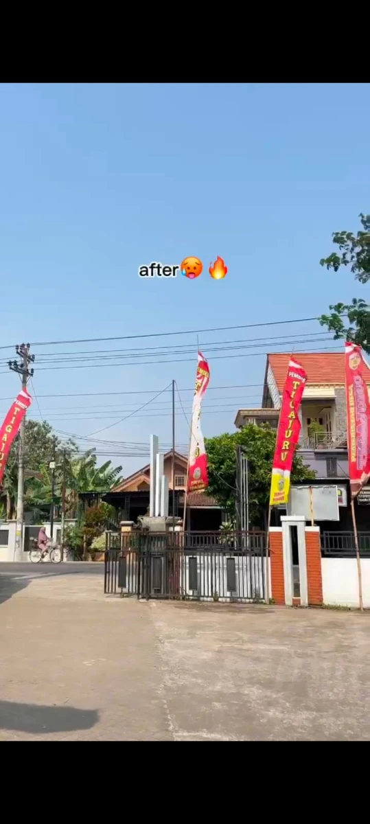 PEMASANGAN UMBUL-UMBUL SAMBUT HUT RI KE-81