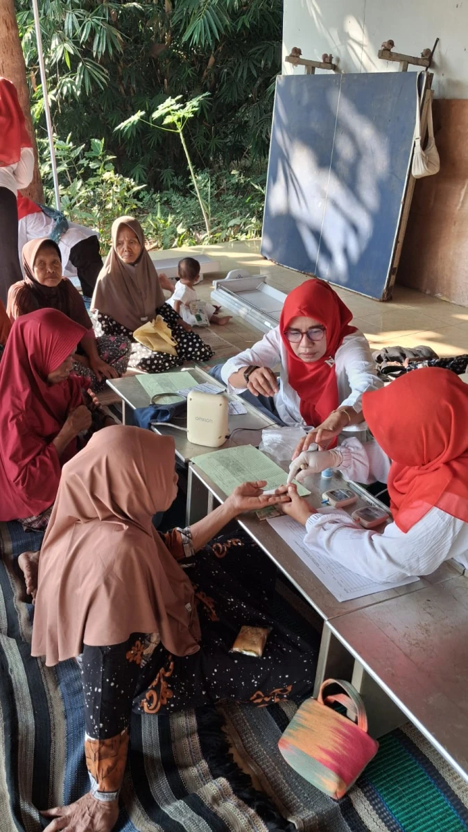 Pelayanan Posyandu Balita dan Lansia di Posyandu Kasih Ibu 1 Desa Senenan 