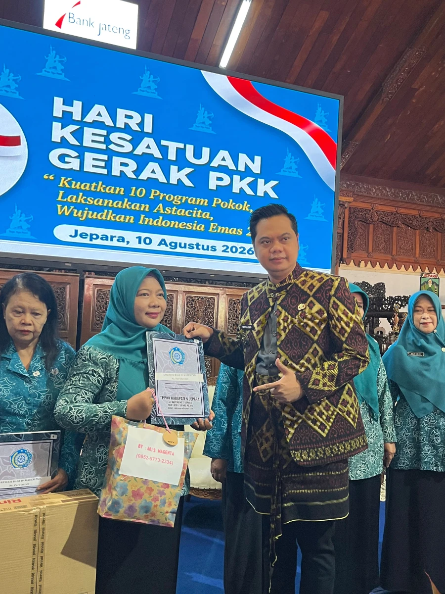 Hari Kesatuan Gerak PKK " Kuatkan 10 Program Pokok Laksanakan Astacita Wujudkan Indonesia Emas" 