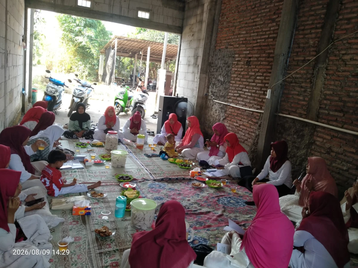 Dengan semangat kemerdekaan Kelompok PKK RW 1 mengadakan kegiatan lomba agustusan 