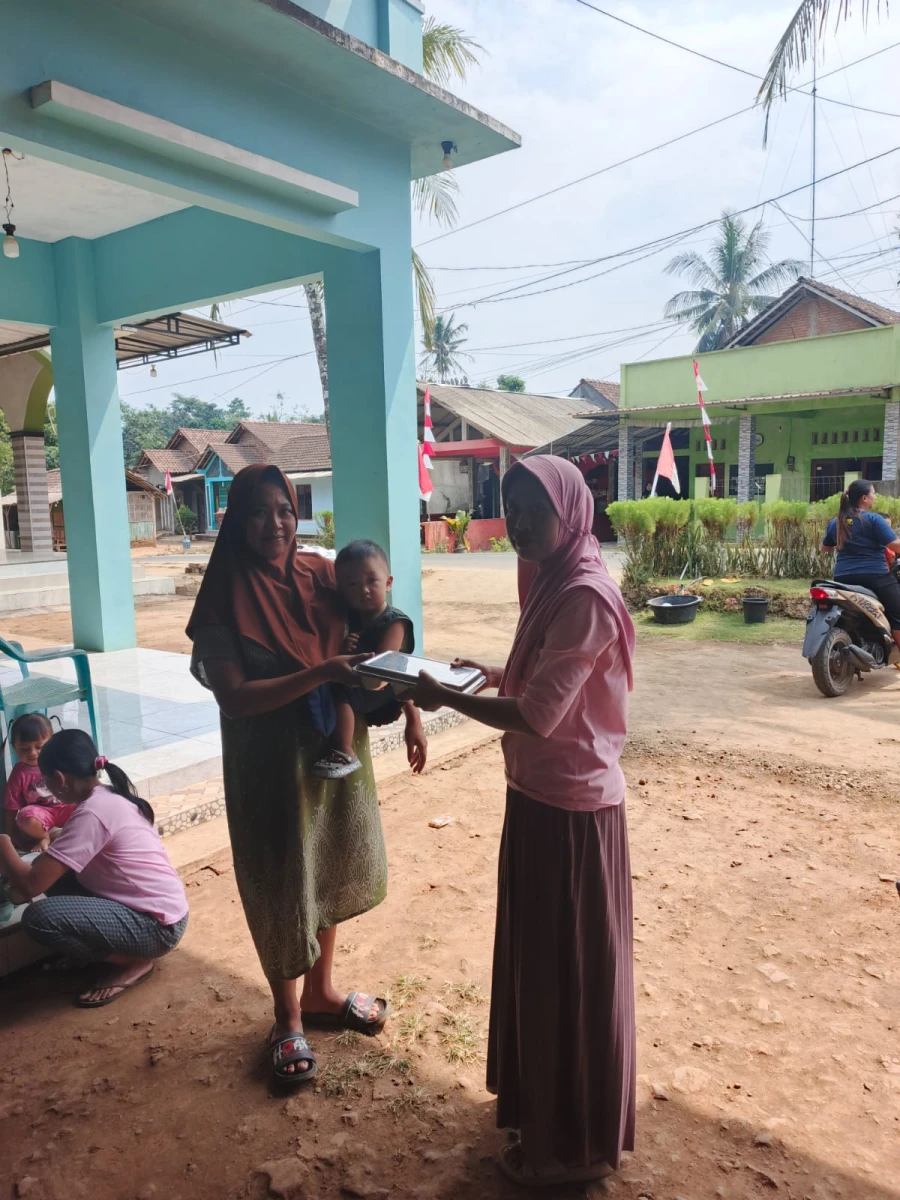 Pemberian MBG  bagi anak balita di desa bomo 2026