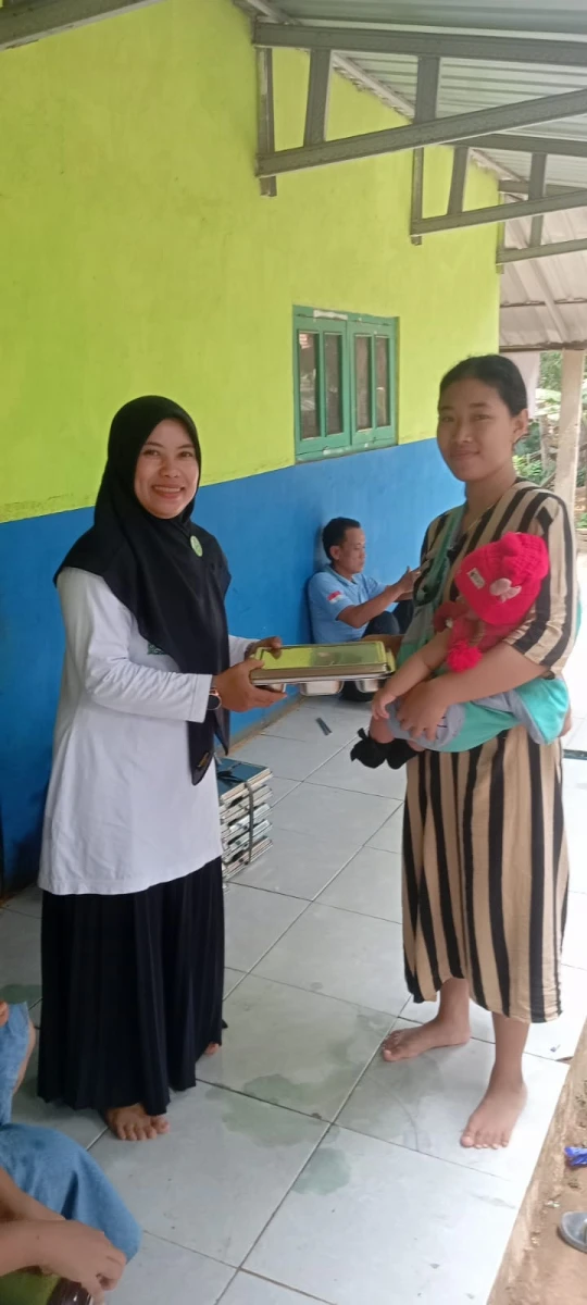 Pemberian MBG bagi anak - anak di desa sepepe 2026