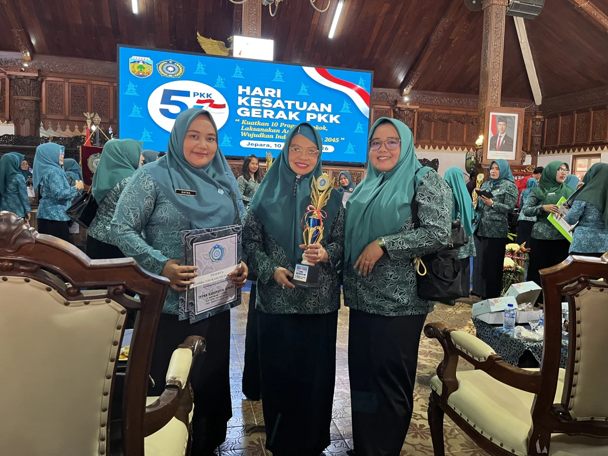 Menghadiri  Peringatan HKG PKK Tingkat kab Jepara Tahun 2026
