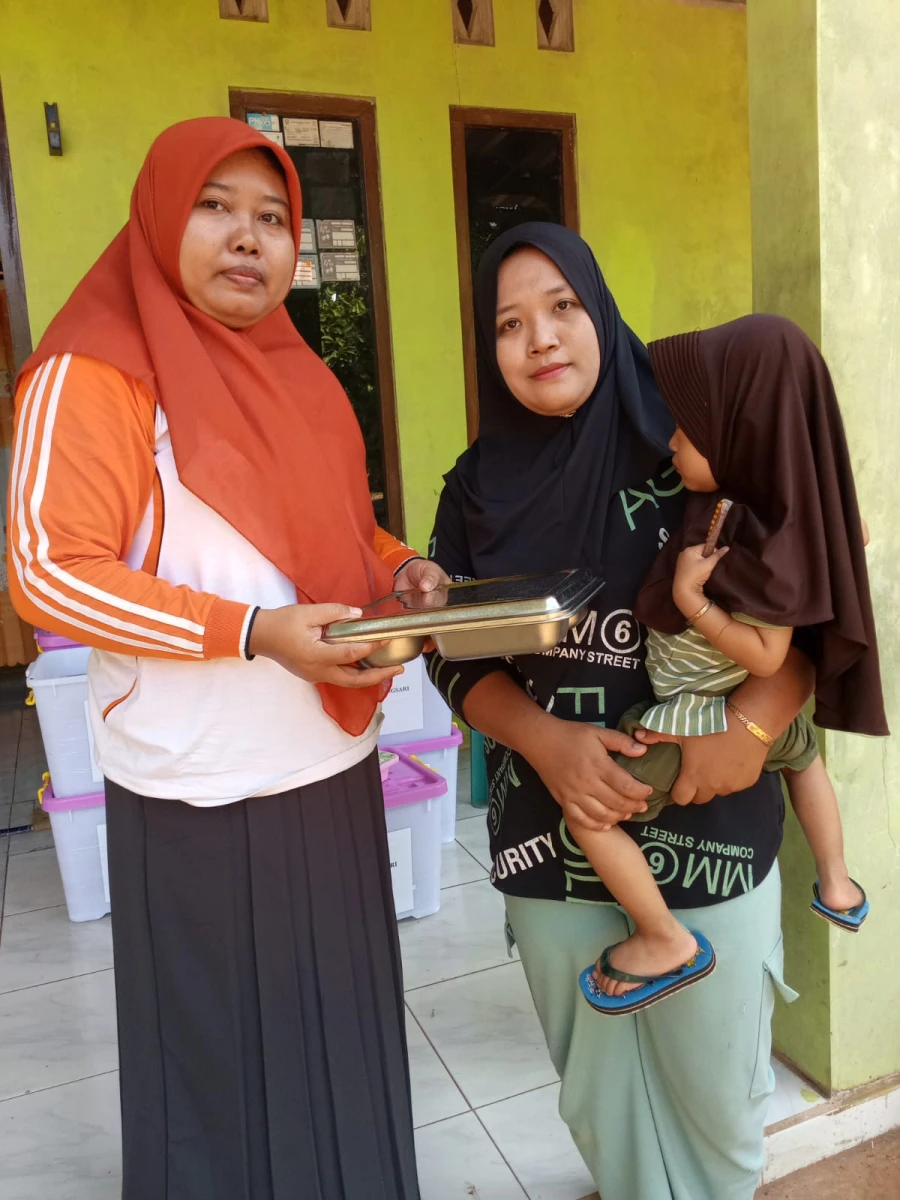 Pemberian MBG  bagi anak balita di desa tamansari 2026