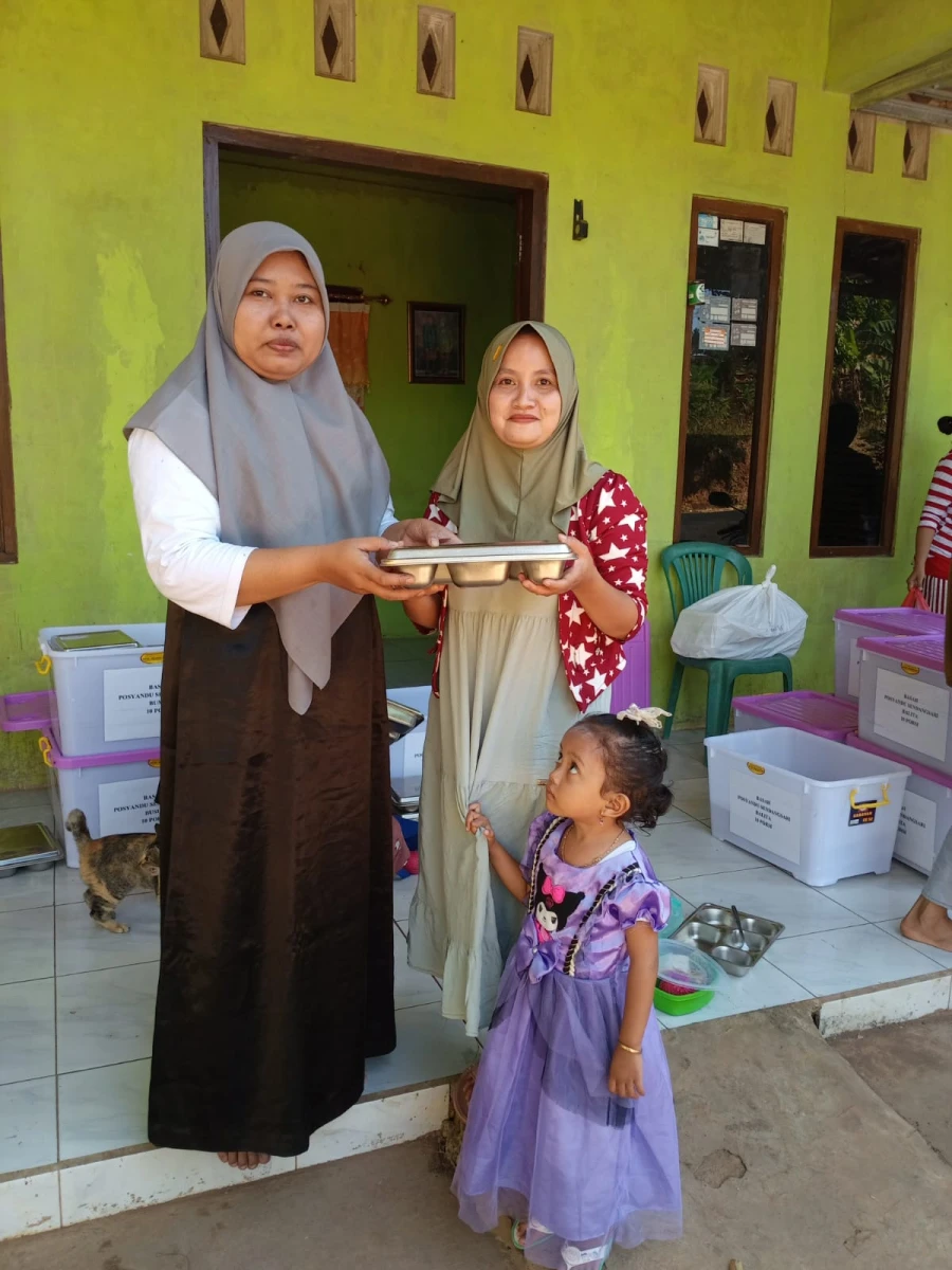 Pemberian MBG  bagi anak balita di desa tamansari  2026