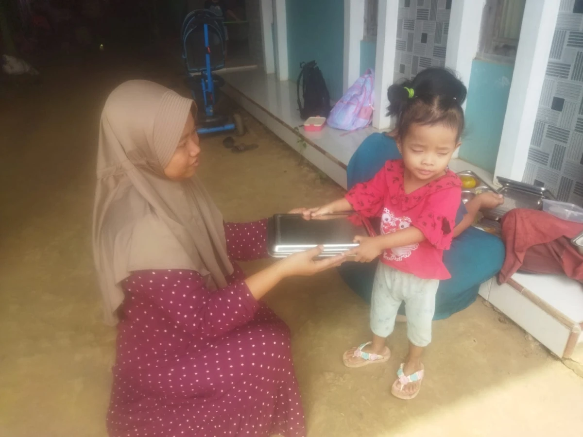 Pemberian MBG  bagi anak balita di desa bomo 2026
