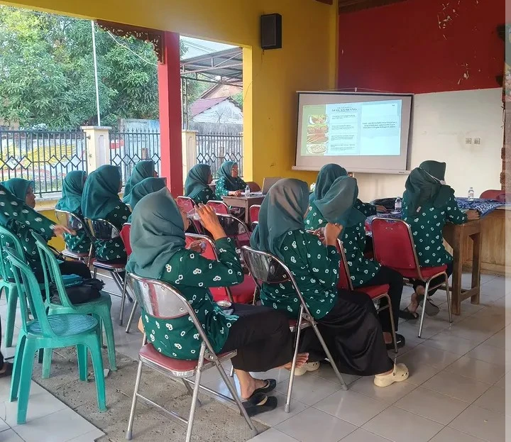 Pertemuan Rutin TP PKK Ds. MulSosialisasi Program B2SA  dan Demo Menu B2SA ( Beragam Bergizi Seimbang dan Aman )