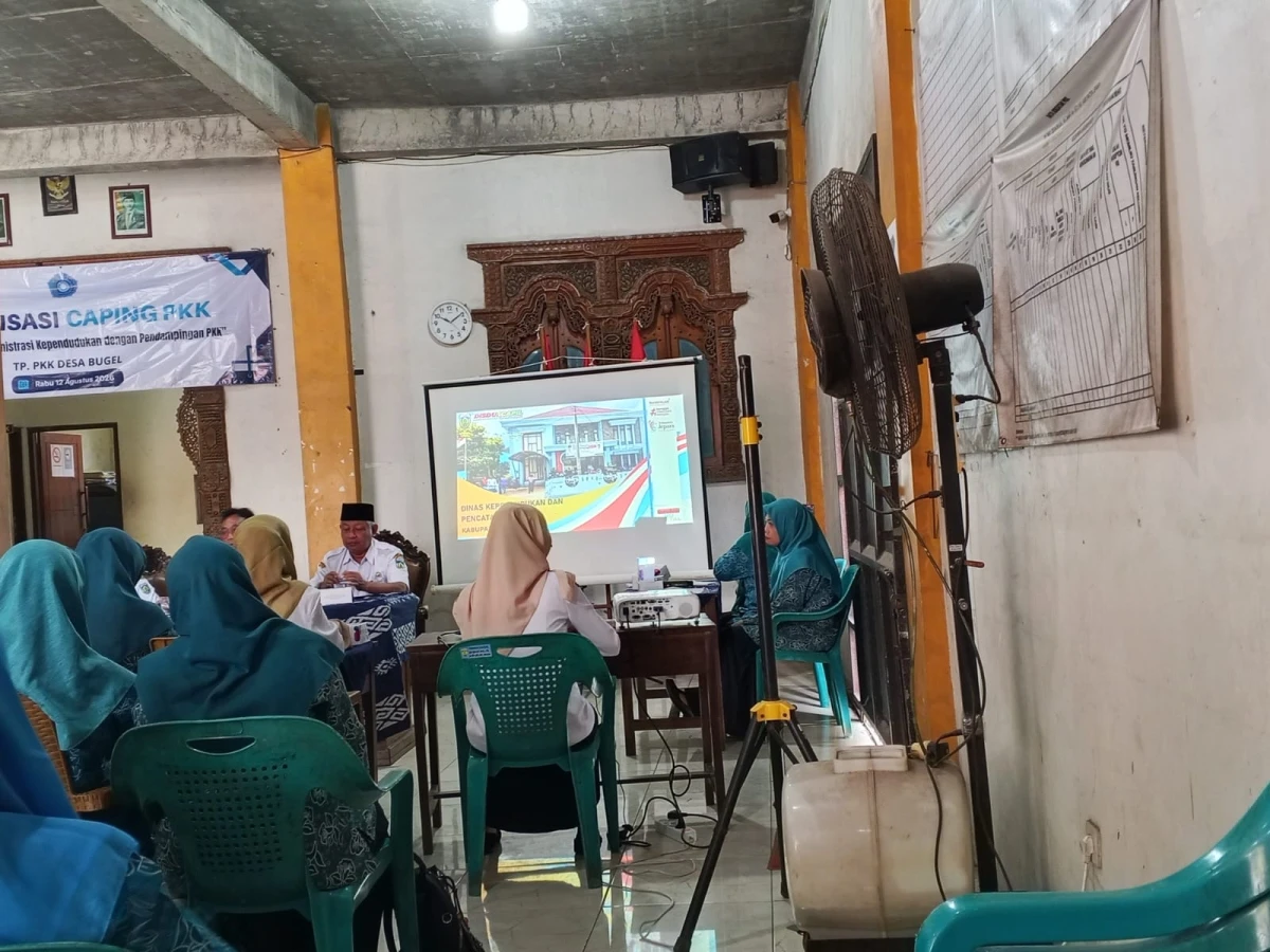 Sosialisasi caping pkk di desa bugel. 