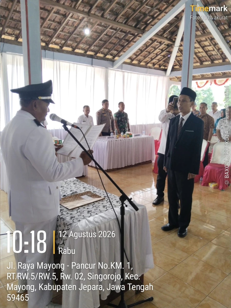 PELANTIKAN DAN PENGAMBILAN SUMPAH  PERANGKAT DESA ( KASI PELAYANAN)