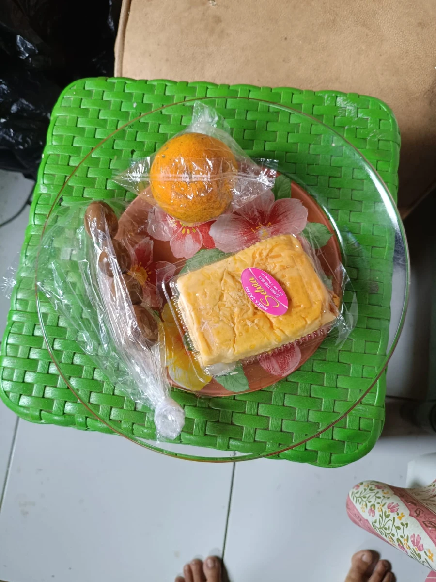 Pemberian pmt dirw 3 desa pelang