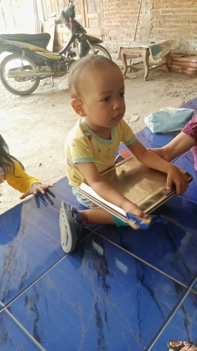 Pemberian MBG  bagi anak balita di desa suwot 2026