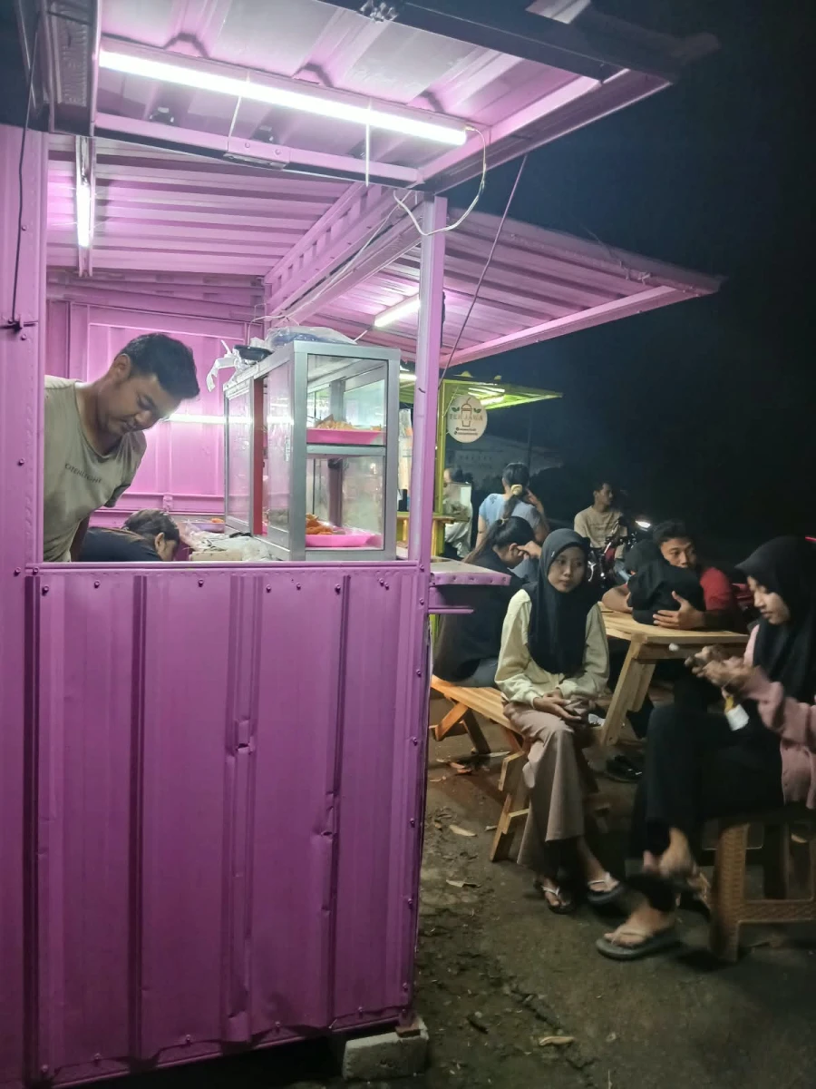 Umkm keday es teh jumbo  didesa pelang