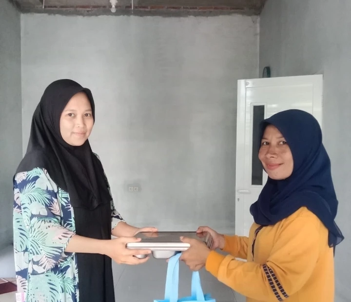 Program Distribusi Makanan Bergizi Gratis Di Desa Pelemkerep