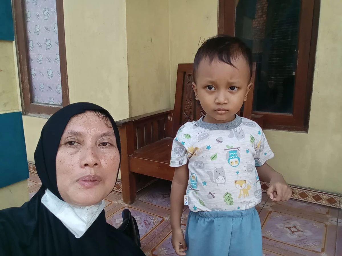 Penyaluran Program Pemberian Makanan Tambahan (PMT) Pemulihan Bagi Balita Bantuan BOK di Desa Mayong Kidul