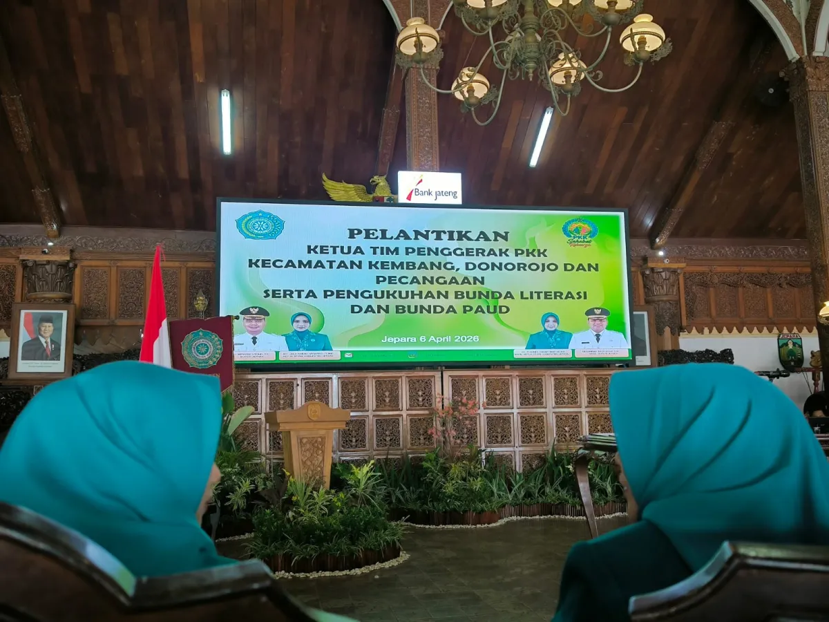 Menghadiri Pelantikan Ketua TP PKK dan Pengukuhan Bunda PAUD