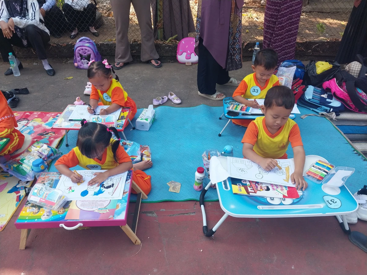 Lomba Mewarnai di Pendopo Kecamatan Mayong