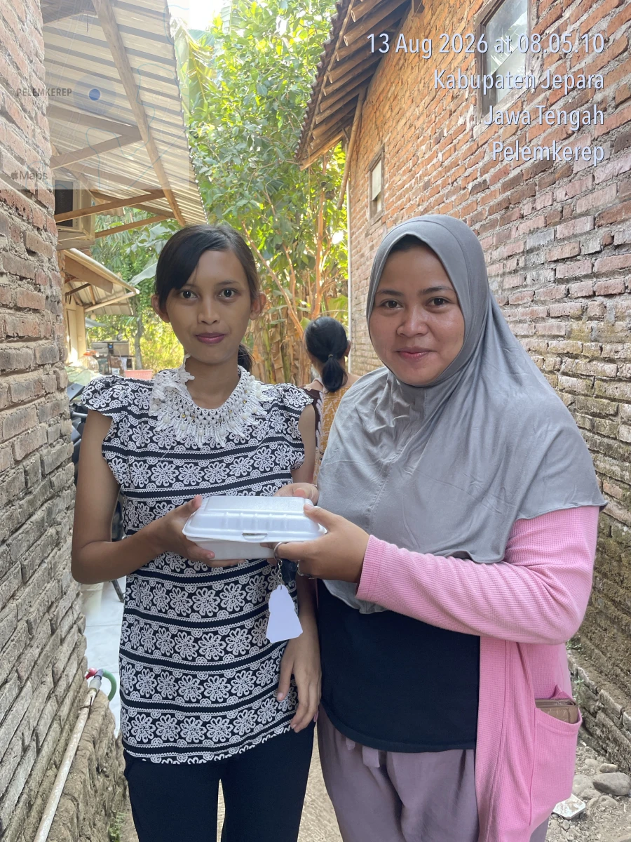 PMT Pemulihan Ibu Hamil KEK Di Salurkan Di Desa Pelemkerep