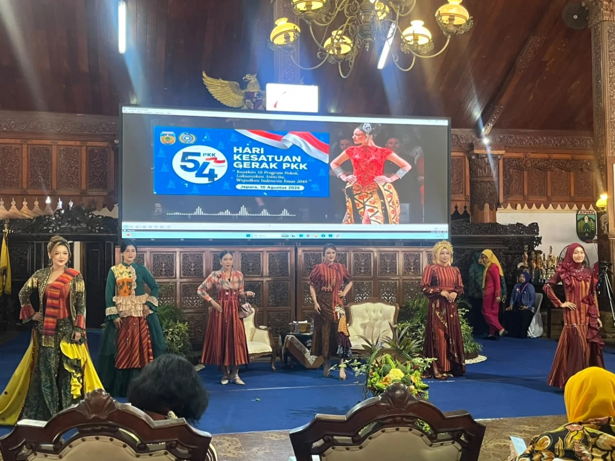 PKK Kecamatan Pecangaan Hadirkan Peraga Busana Pemenang Lomba Desain Baju Troso 2026