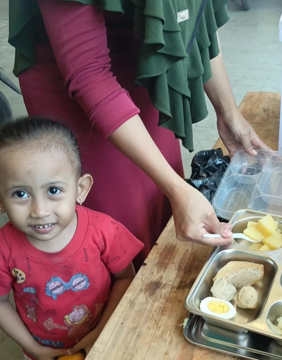 MBG ( Makan Bergizi Gratis )
