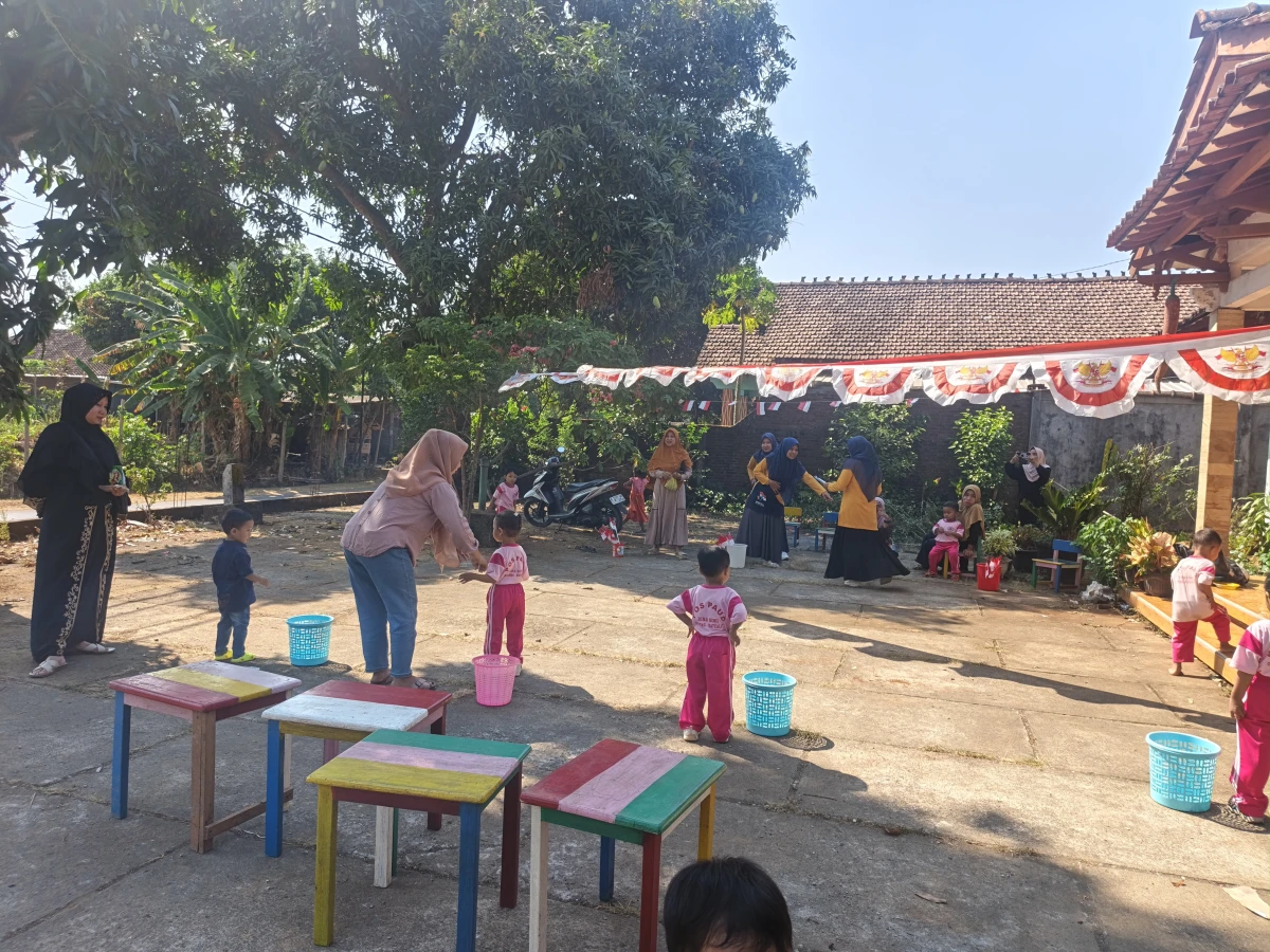 Kegiatan lomba memperingati hari kemerdekaan 