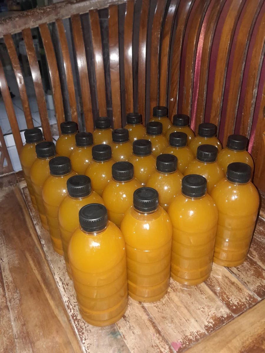 Umkm catering diana rt 2 rw 3 desa pelang bikin pesanan jamu kunir asem